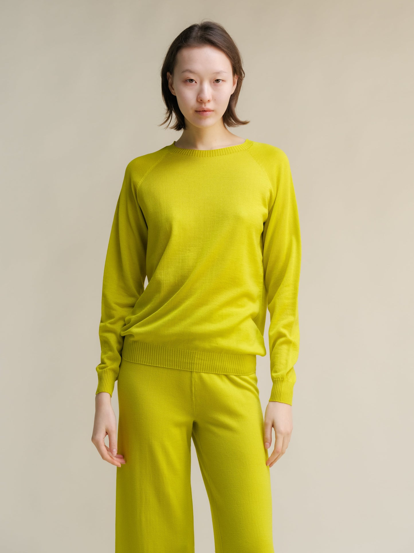 Extra Fine Merino Raglan Crewneck