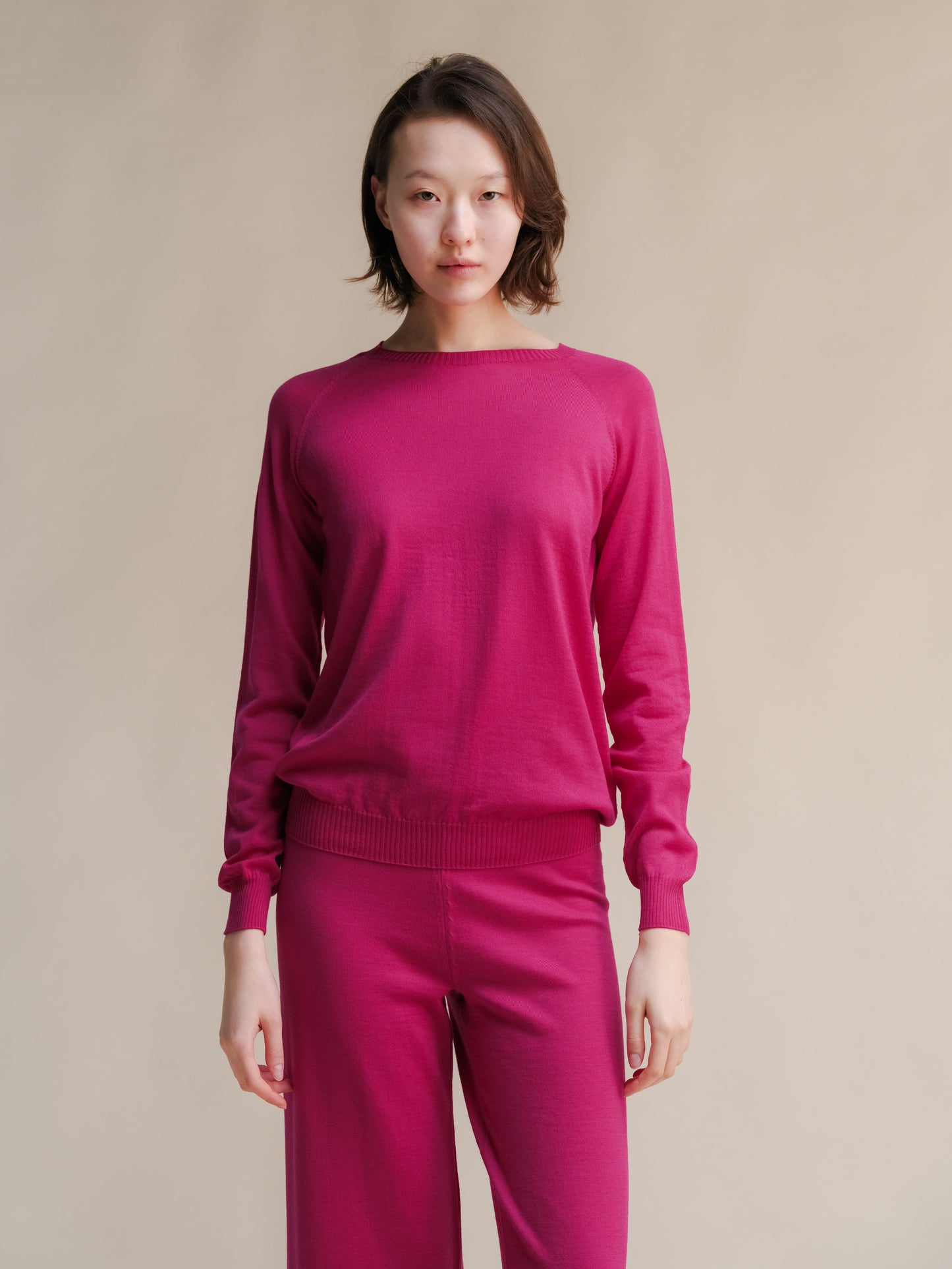 Extra Fine Merino Raglan Crewneck