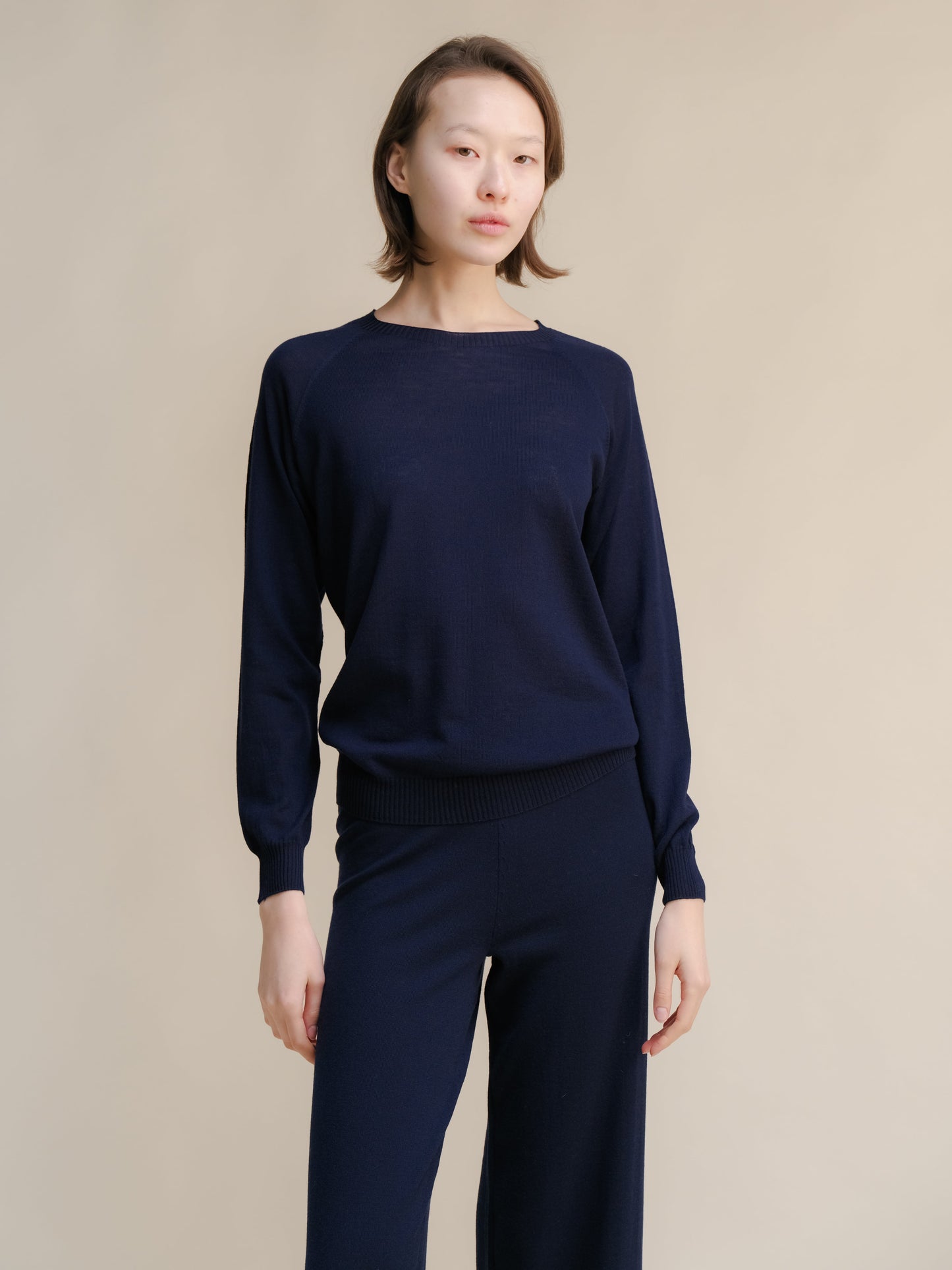 Extra Fine Merino Raglan Crewneck